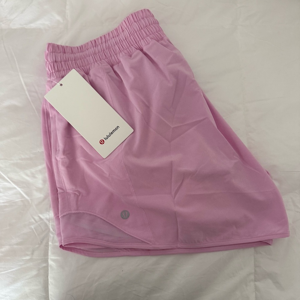 Lululemon Hotty Hot High-Rise Lined Shorts 4"
Vitapink Size 12 - Picture 11 of 13